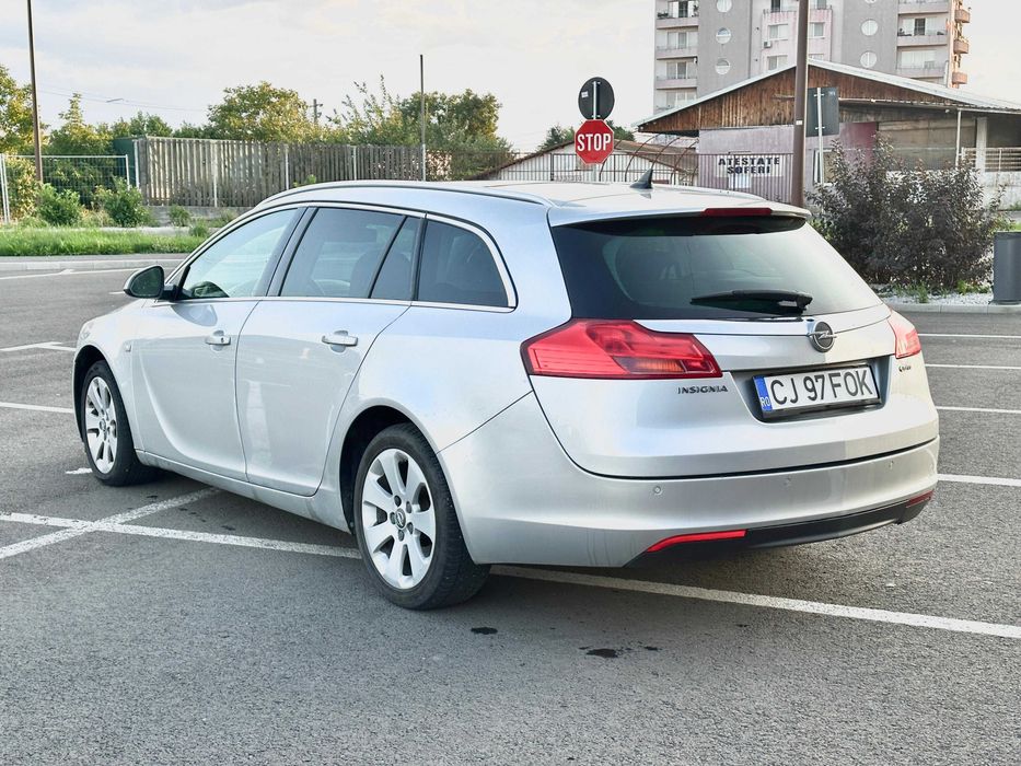 Opel    Insignia