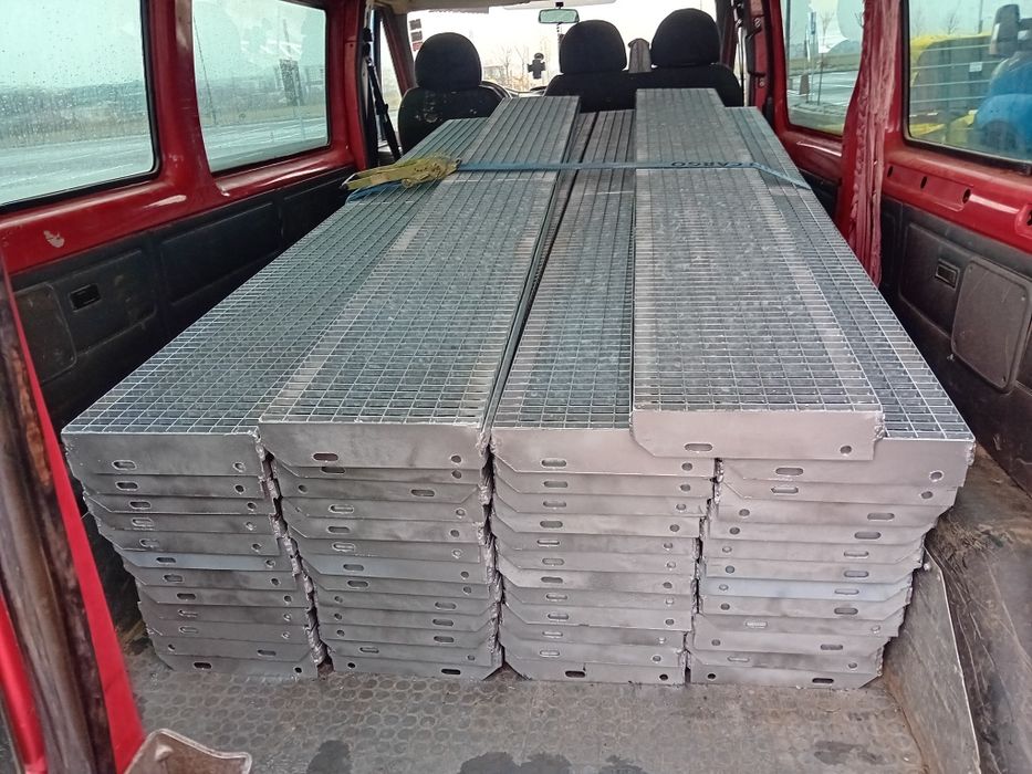 Scara metalica zincata 4mm grosime noi transport inclus