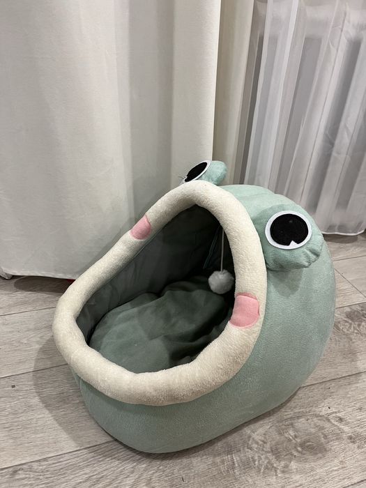 Лежак домик для собак продам