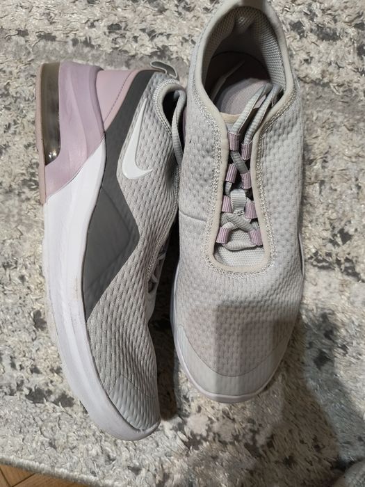 Дамски маратонки nike