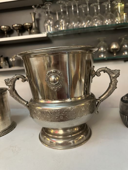 Cuier vintage bronz masive