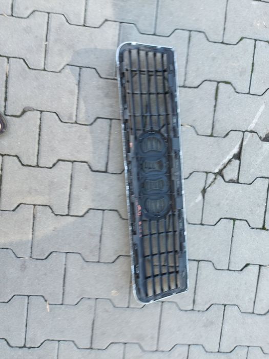 Оригинална решетка Audi A4 2001/04