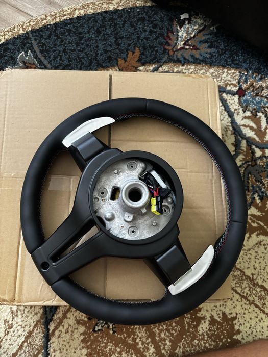 Volan BMW M  nou, cu airbag F20 F21 F22 F23 F30 F31 F34 F32 X1X2X3 ETC