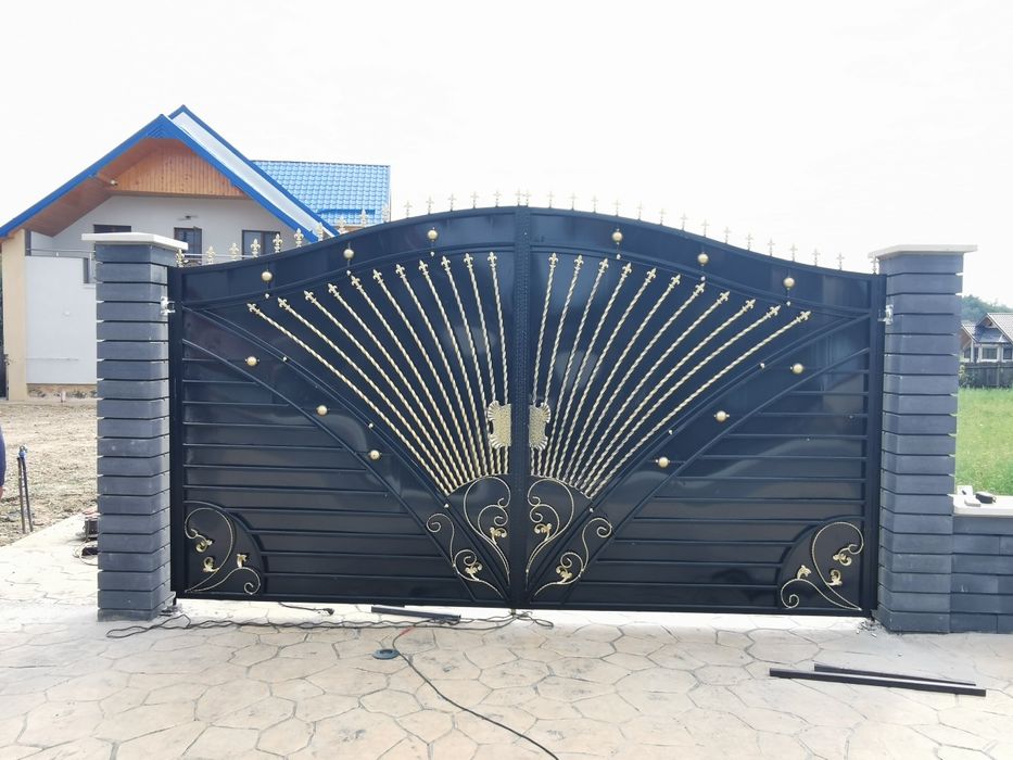 Porți și garduri din fier forjat