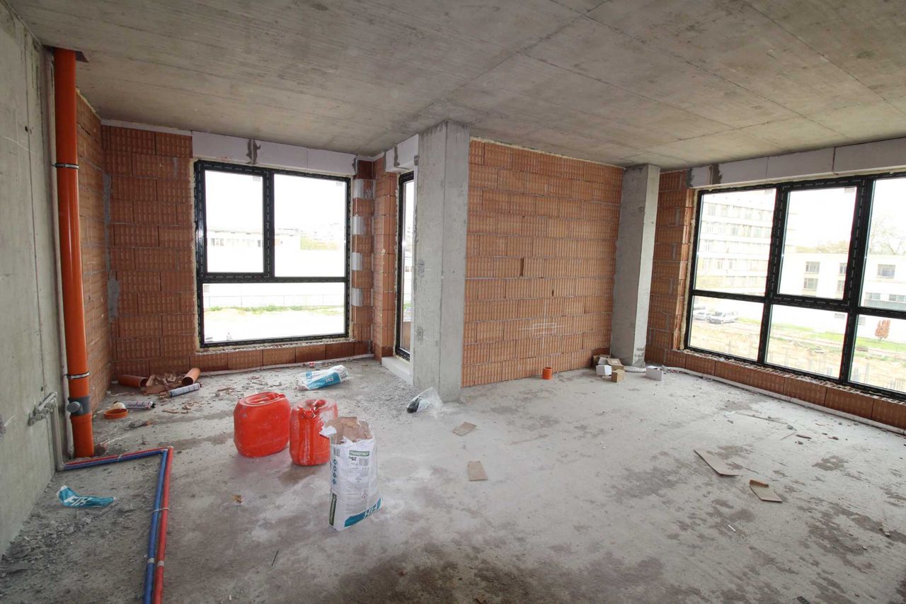 Продава се Тристаен апартамент в Пловдив, Тракия - 109 кв.м за 927 €/кв.м - Снимка #3