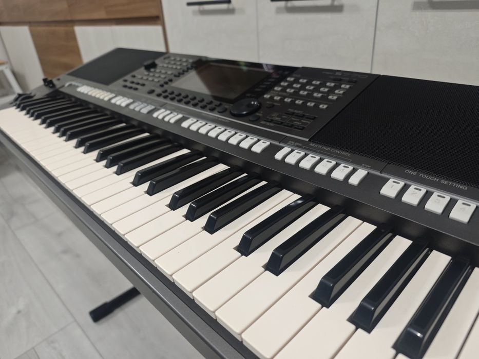 Yamaha PSR -S770
