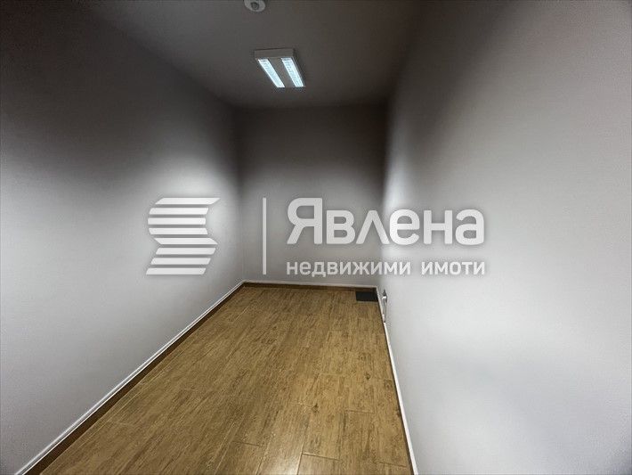 Дава се под наем Офис в София, Център - 157 кв.м за 1256 € - Снимка #9