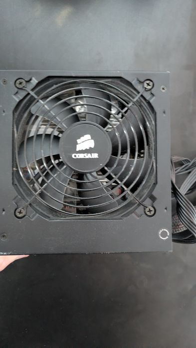 Vand sursa corsair 650w semi modulara URGENT!!