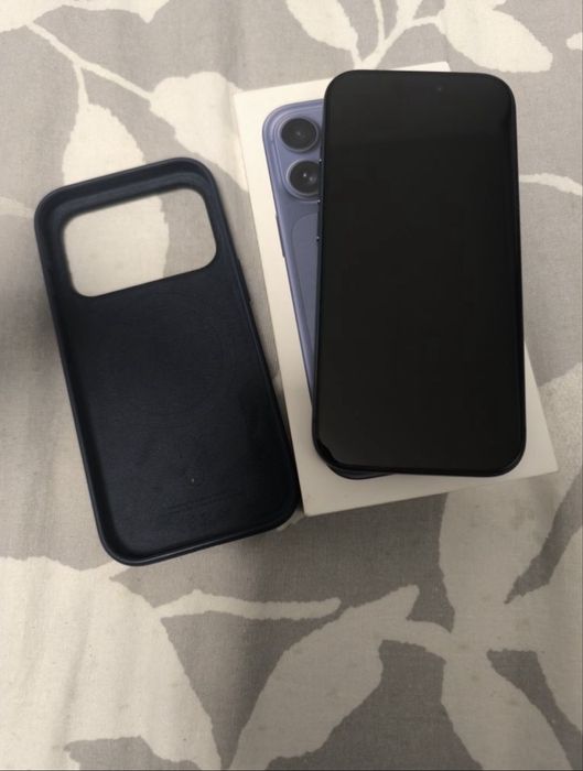 Vand IPhone 17 Pro deep blue 256 Gb