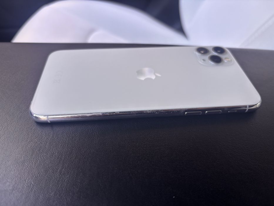 Iphone 11 PRO MAX 256gb отключен.