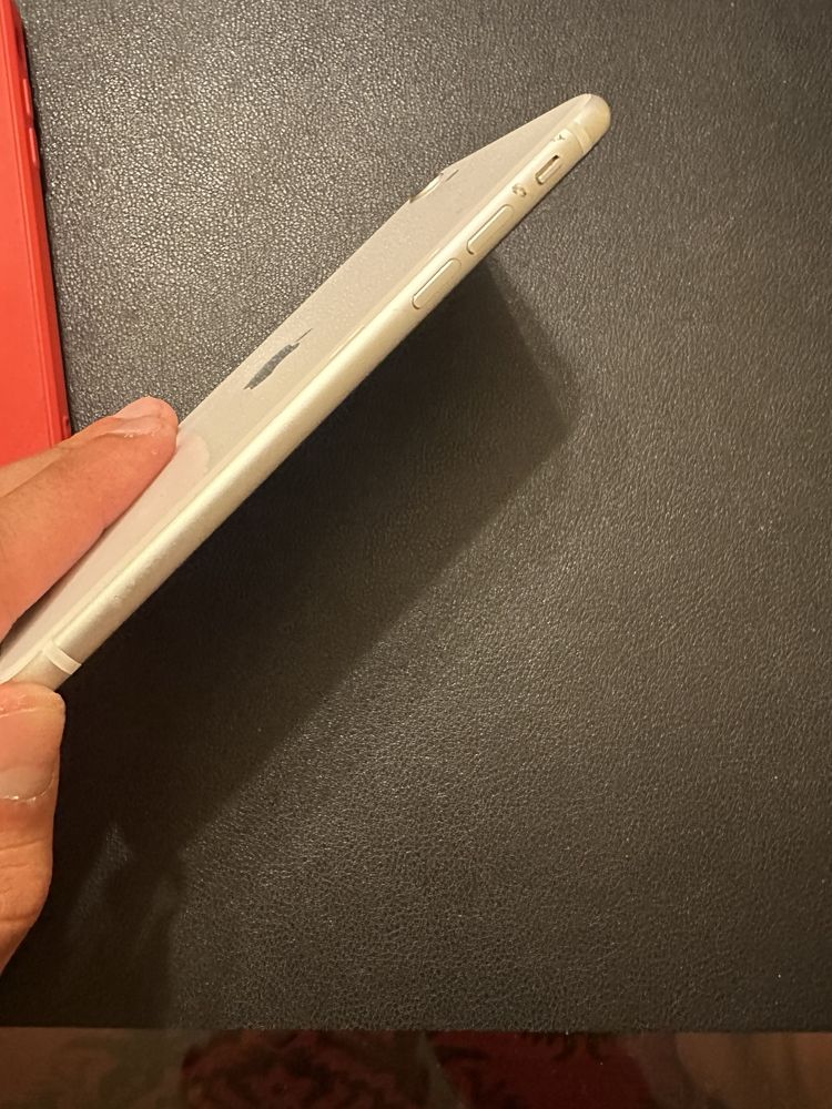 Iphone SE 2020 като нов