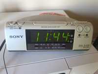 Radio cu ceas Sony