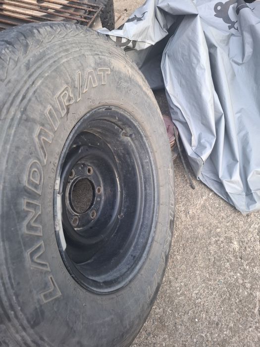 31 10.5 15 гуми с джанти 6×139.7 5 бр комплект M+S