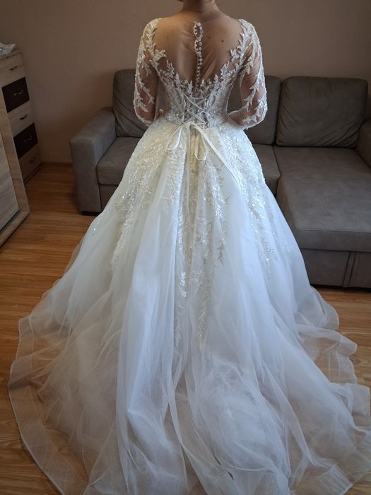 Rochie de mireasă cu etichetă
