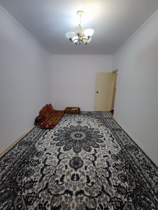 2х комнатная с обстановкой в 10 микрорайоне (молочка)