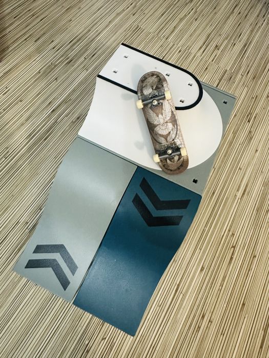 4 seturi trasee TechDeck