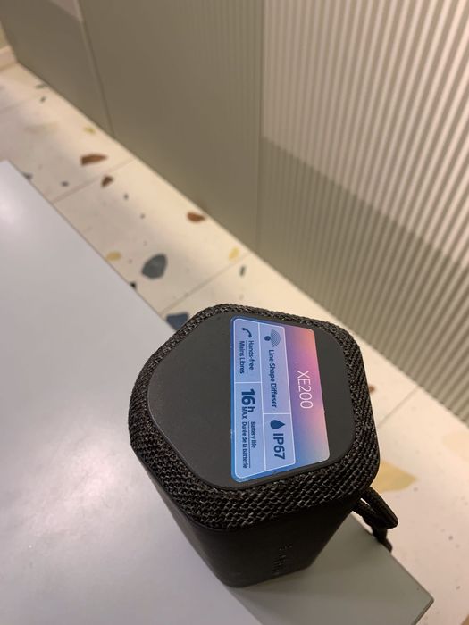 Vand boxa Sony XE200