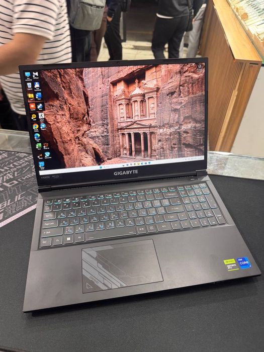 Ноутбук GIGABYTE GAMENG Intel Core i7-13 SSD 512GB DDR5 16GB RTX 4050