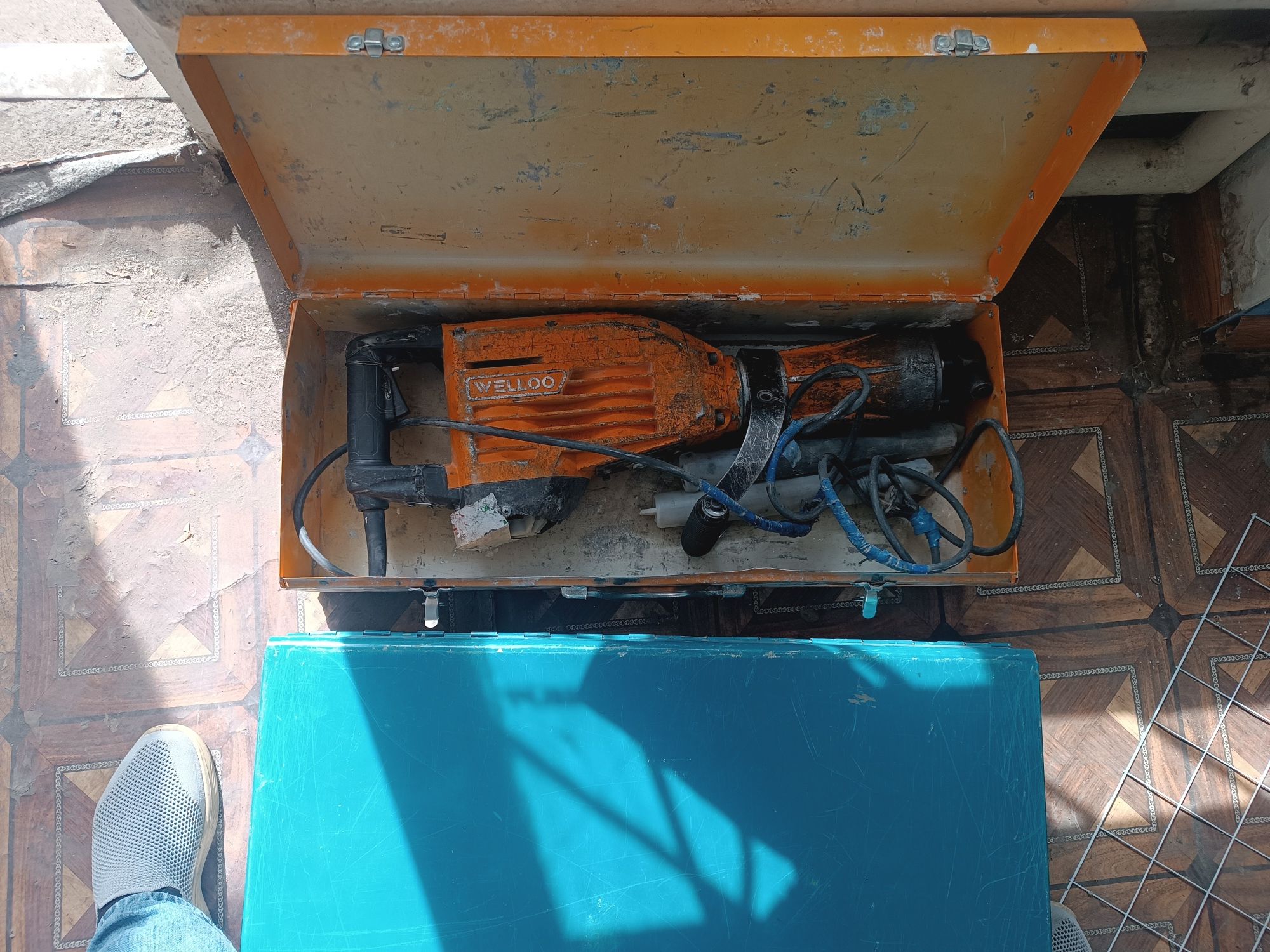 Отбойник, Katta perforator