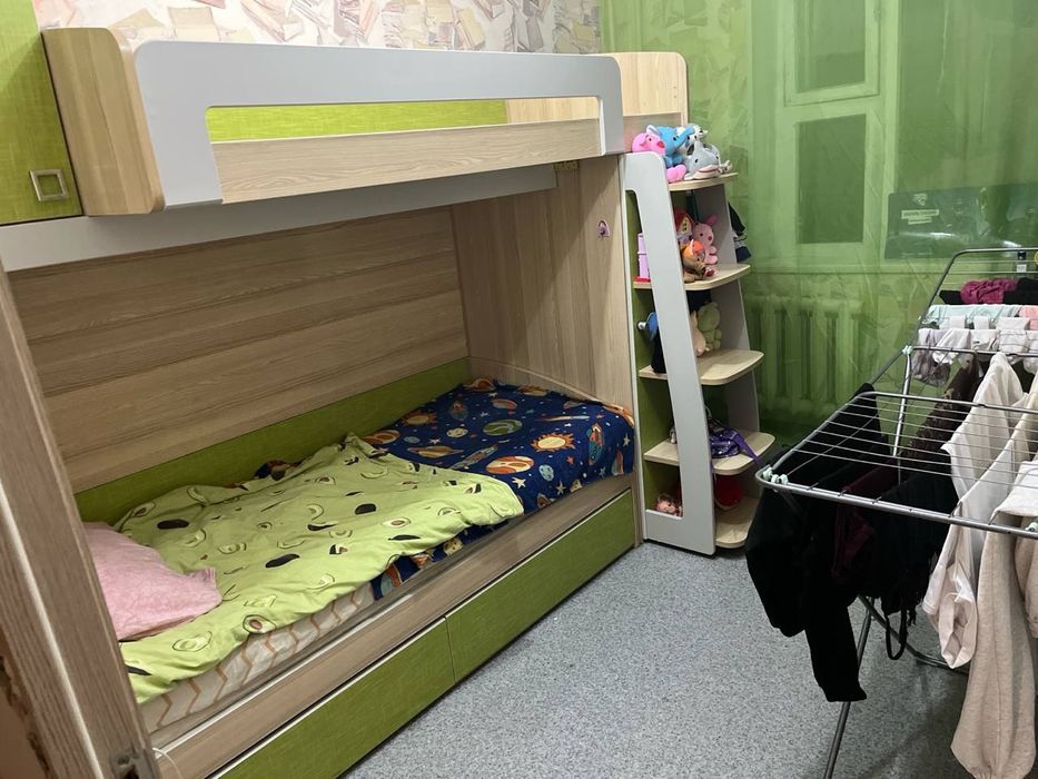Продам кровать двухярусную кровать