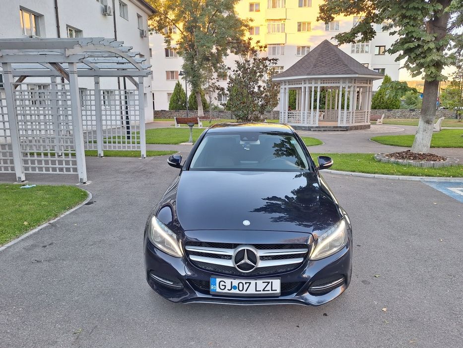 Mercedes C220 Bluetec ~An fabricație 2015 Euro 6~ Pachet AMG
Mercedes