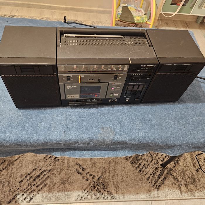 Radio casetofon  funcțional