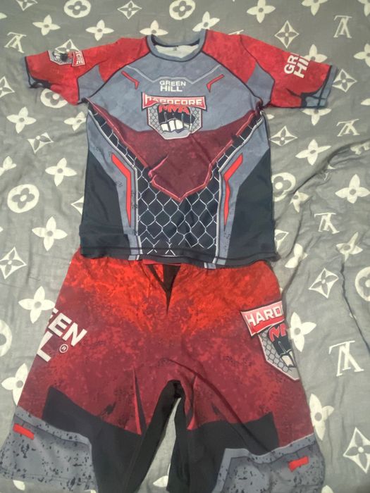 Рашгарт спортивная одежда новый