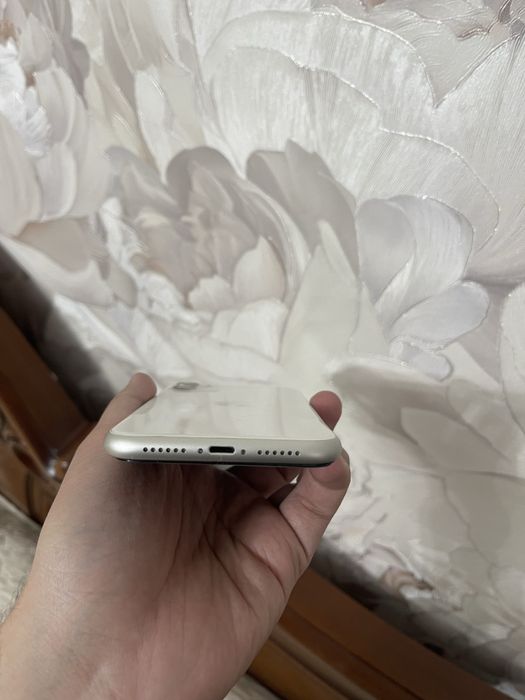 iPhone 11/128Gb - В идеальном состоянии