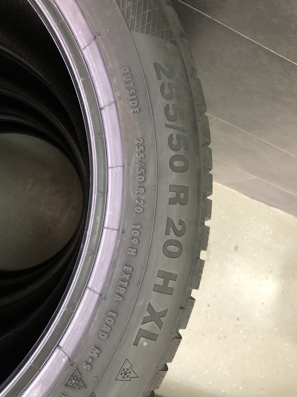 255 50-R20 CONTINENTAL TS 850P