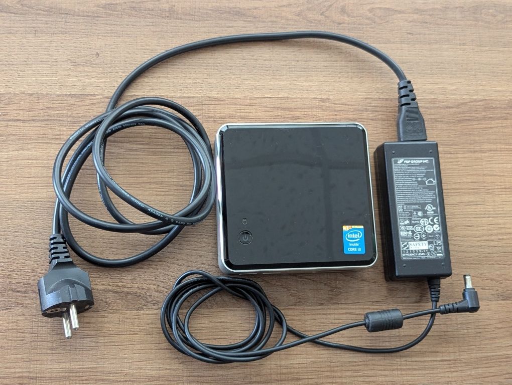 Intel® NUC Kit D34010WYK с V-NAND SSD SAMSUNG 860 и Crucial 2x4GB