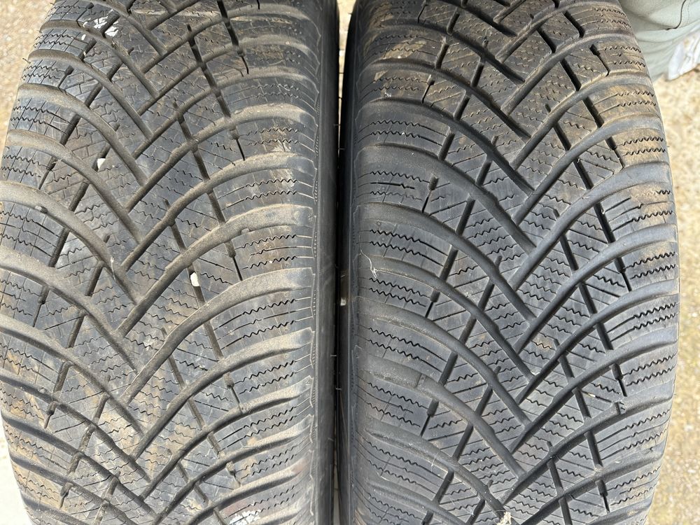Зимни гуми  215 65 16Hankook