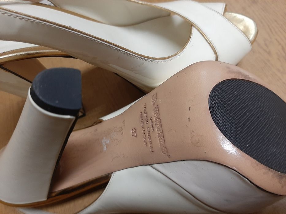 Оригинални естествена кожа обувки нови цена