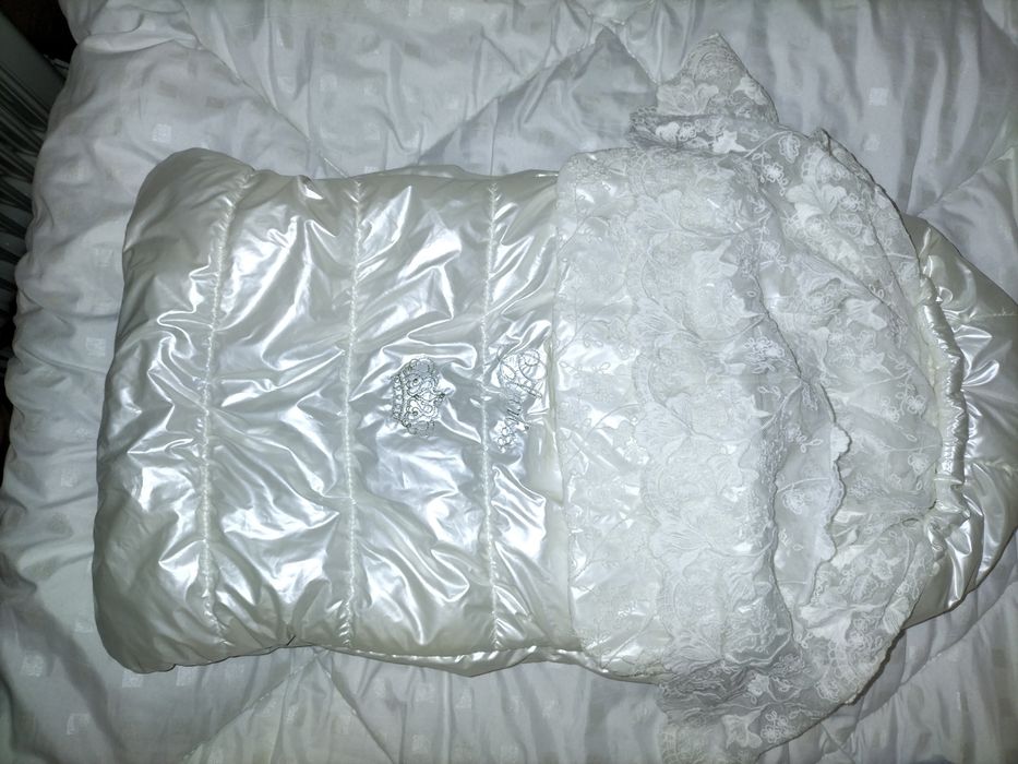 Продам конверт на выписку