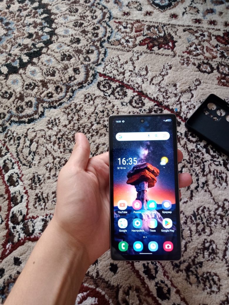 Telefon sotiladi