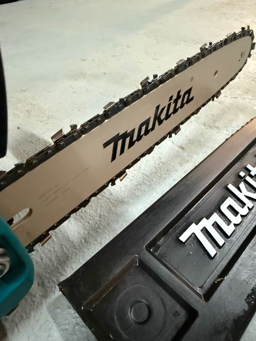 Motoferăstrău Makita-EA3310T