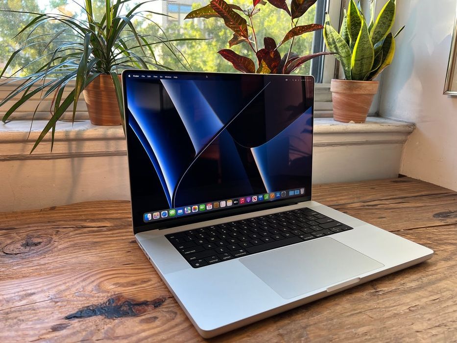 Macbook 16 pro i9