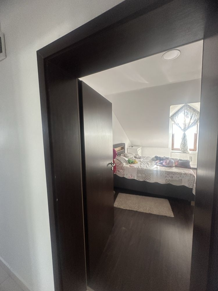 Casa inviduala , perfecta pentru locuit sau pt a deschide o afacere