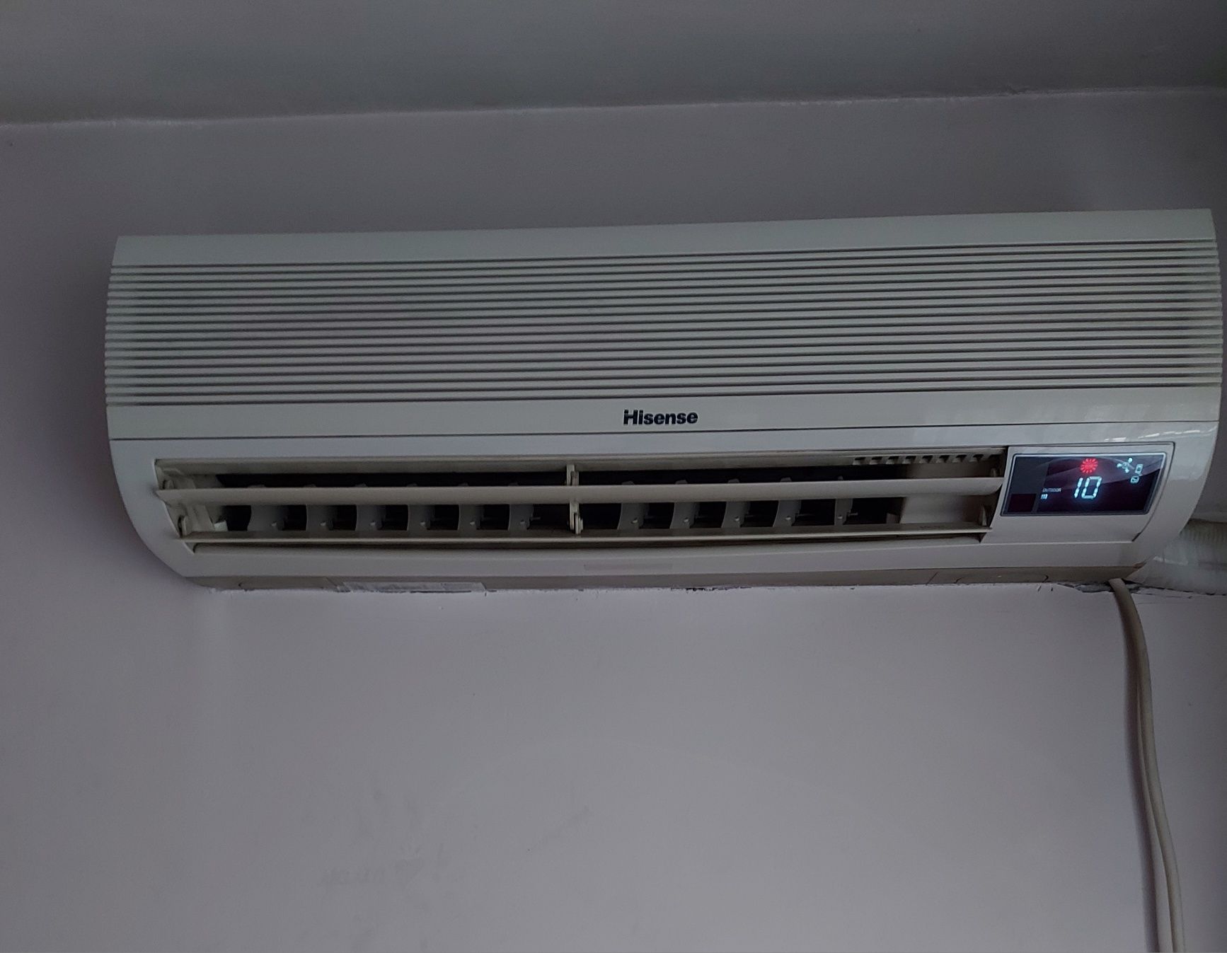 Hisense KFR-4001G/BPE Инверторен 14 000 BTU