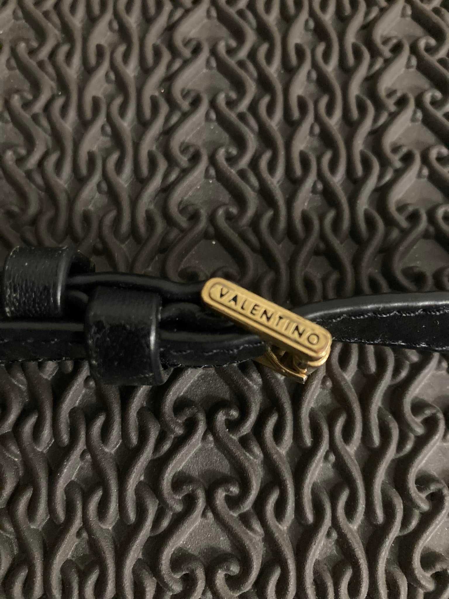 Дамска кожена чанта Valentino