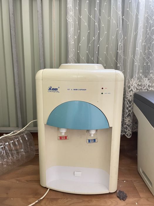 Кулер для воды в робочем виде