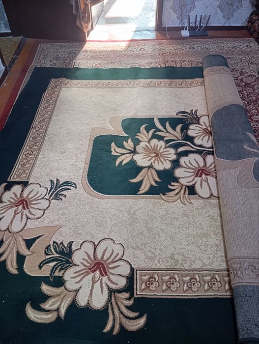 Продается ковры 3/5