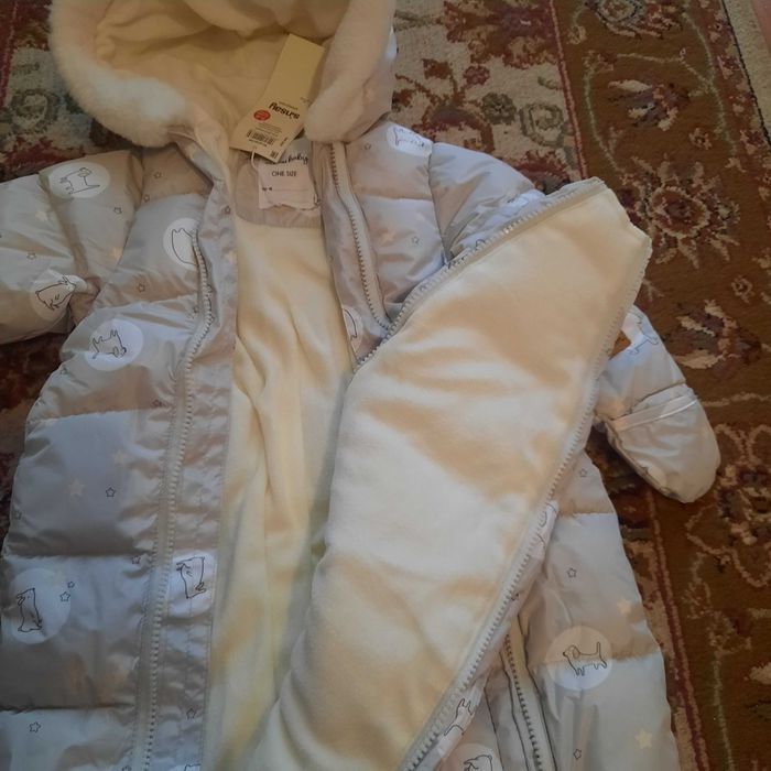 Sac bebelus nou-nascut