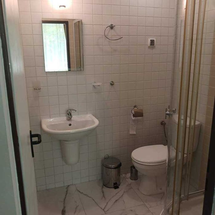 Дава се под наем Двустаен апартамент в Бургас, Сарафово - 50 кв.м за 325 € - Снимка #2