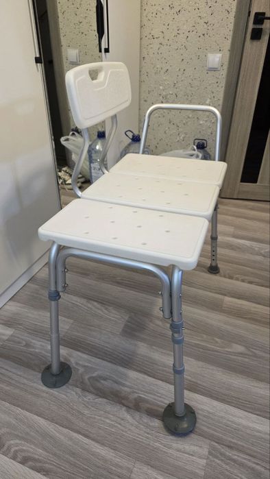 Стул скамейка в душевую ванную для людей с ограниченными возможностями