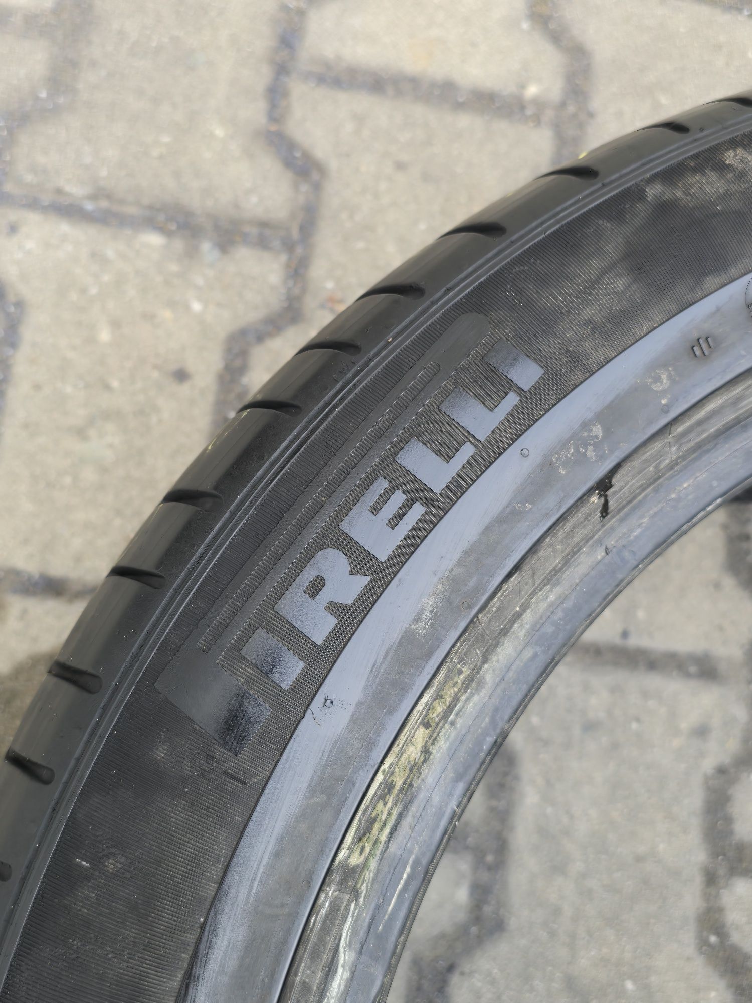 305 40 20 Pirelli