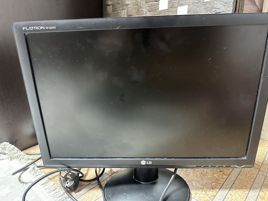 Продам монитор LG