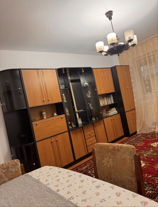 Apartament cu 4 camere în zonă centrală
