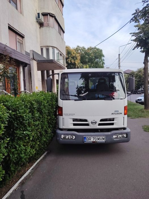 Basculanta 3,5 tone Nissan Atleon