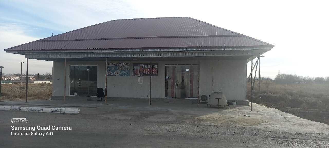 Navbahor tumanda savdo dokon binosi bolib tolash sharti bilan sotiladi