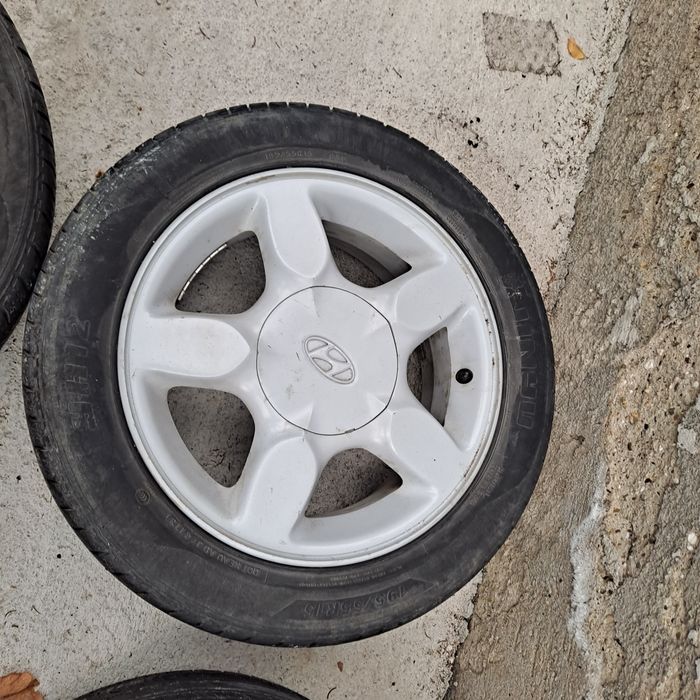 Алуминиеви джанти с гуми
